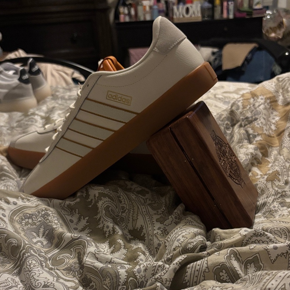 Adidas White and Orange Casual Shoes - Picture 3 of 10